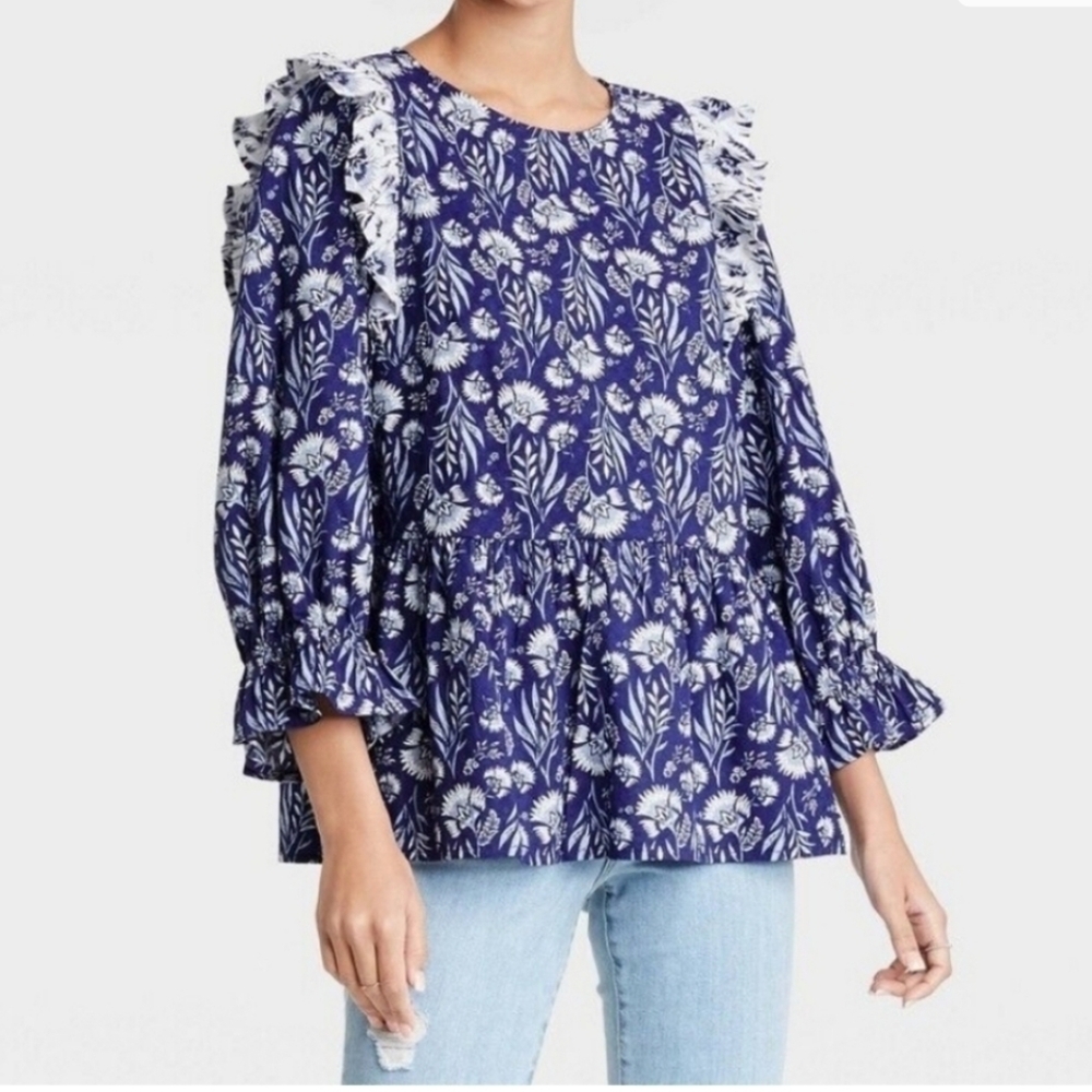 Universal Thread Navy Floral Blouse